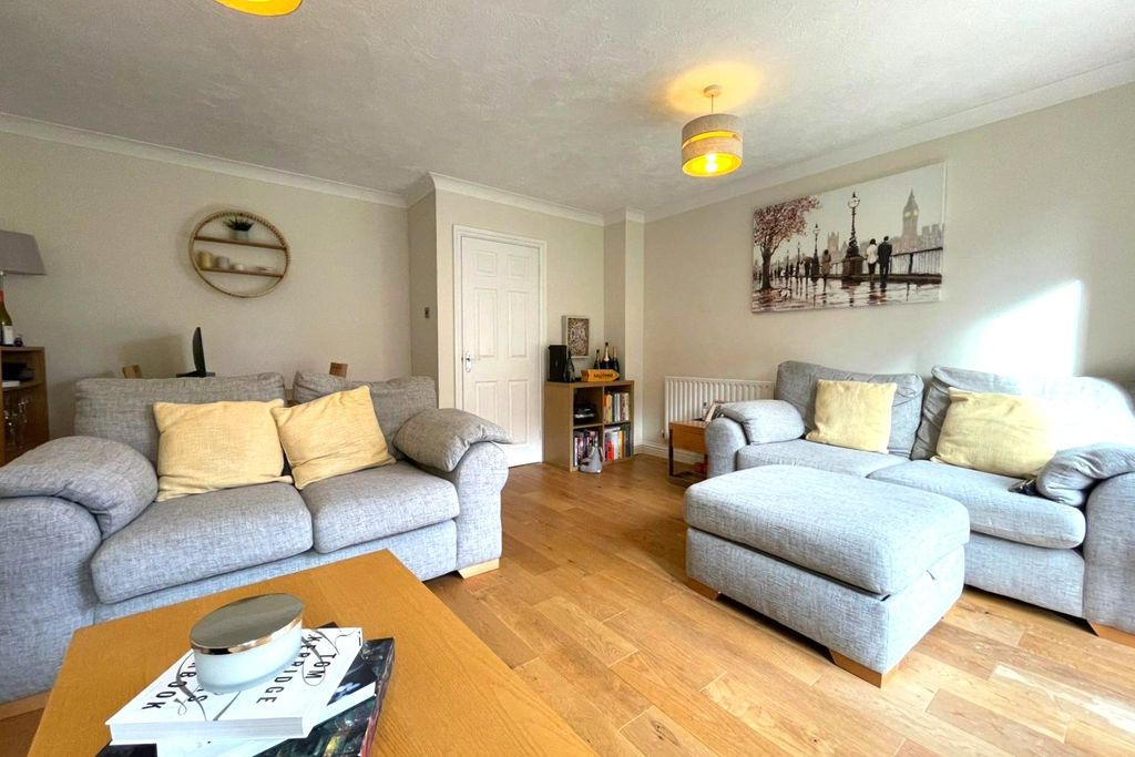 Property photo 3 of 8 Picture No. 05