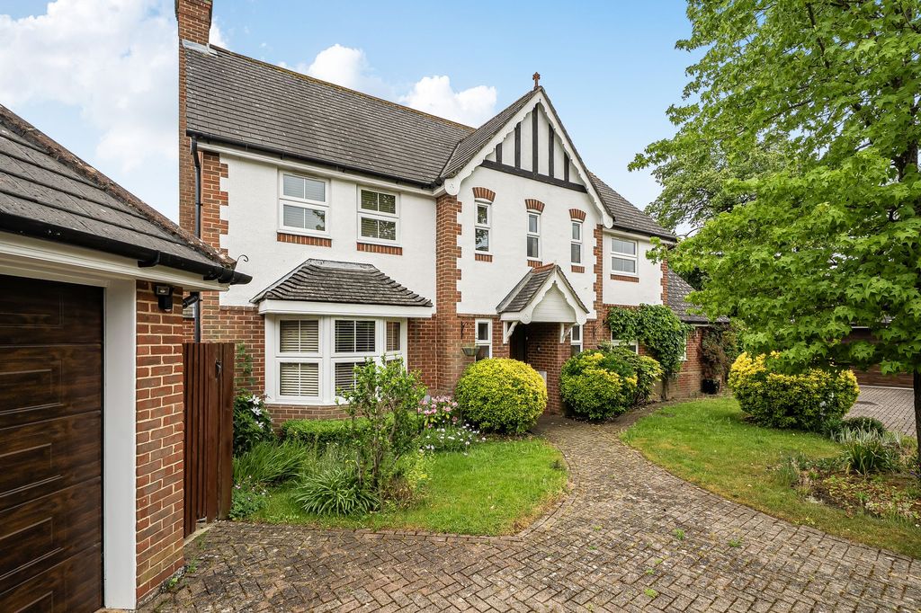 Property photo 1 of 34