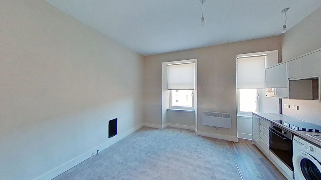 Property photo 3 of 7 Picture No. 37