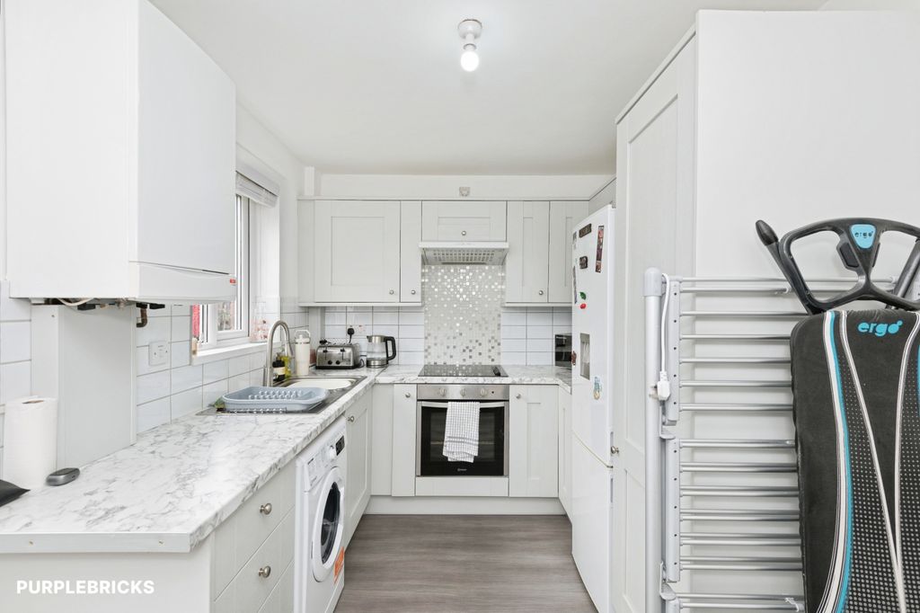 Property photo 2 of 15 Kitchen
