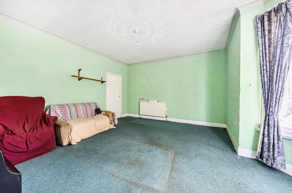 Property photo 3 of 12 3