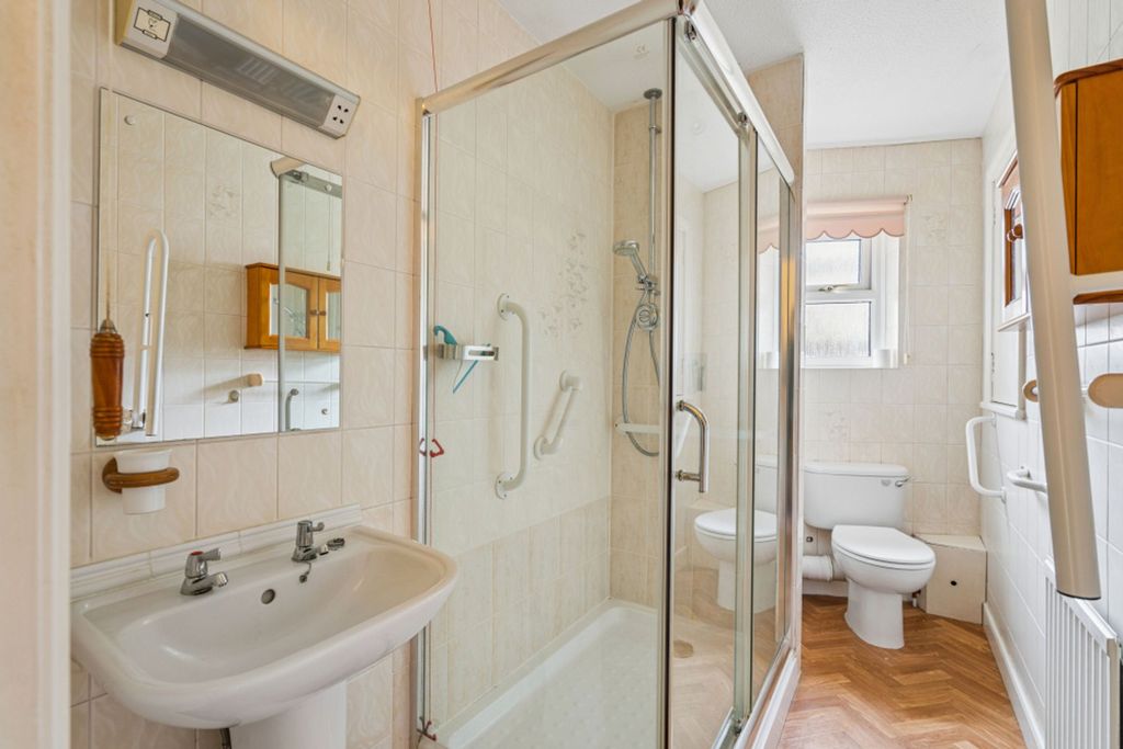 Property photo 3 of 21