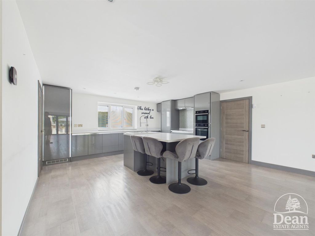 Property photo 3 of 37 Open Plan Kitchen/Family Room