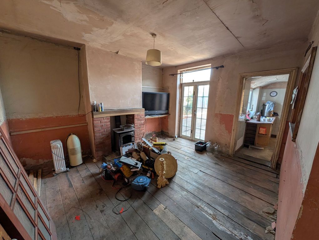 Property photo 3 of 11
