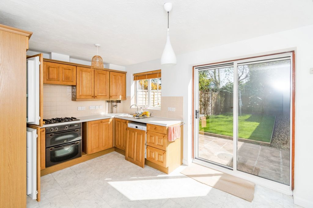 Property photo 3 of 18 Pbox-Img.Jpg