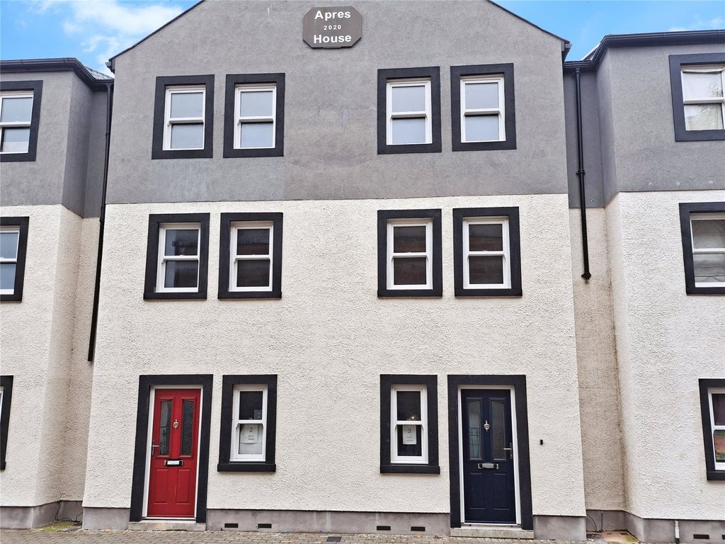 Property photo 1 of 10 External