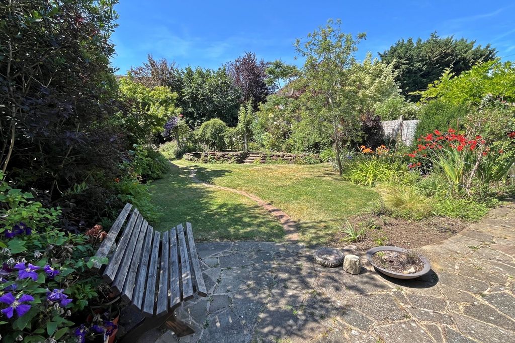 Property photo 2 of 13 5307673