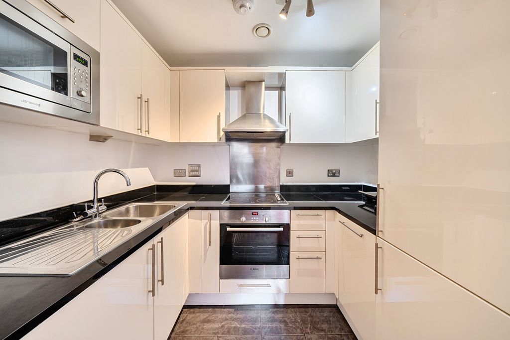 Property photo 2 of 25 1416438-17-699331...