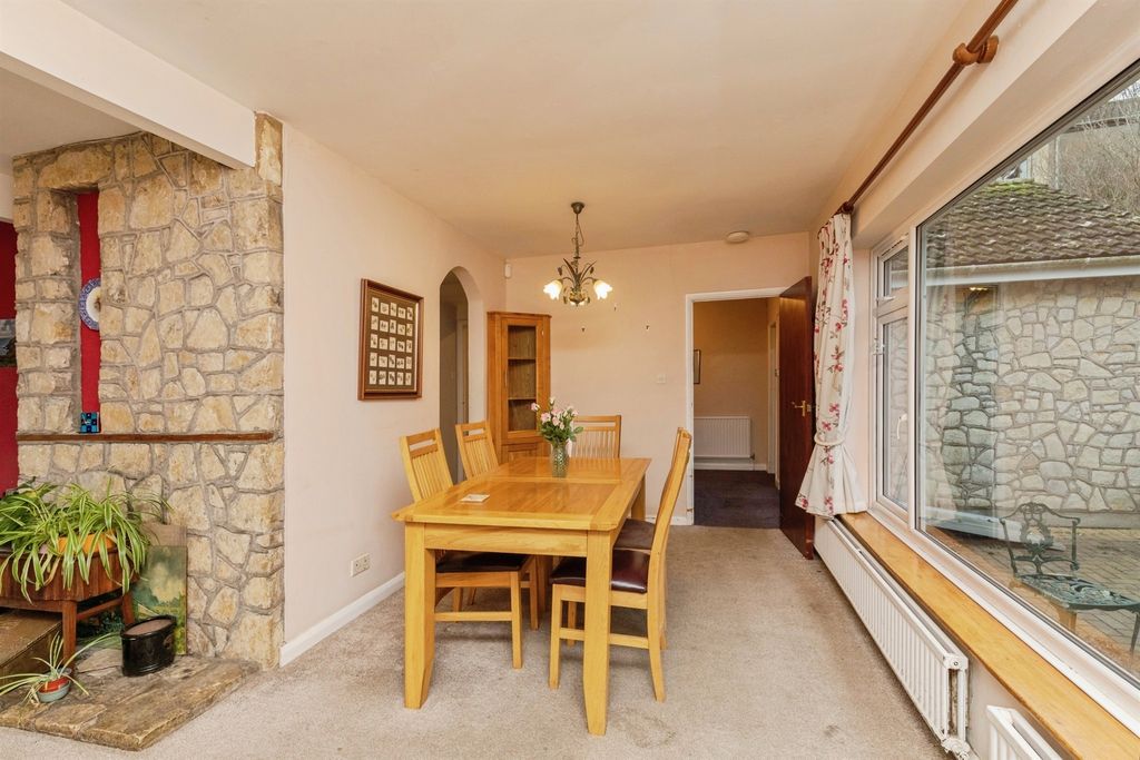 Property photo 3 of 20