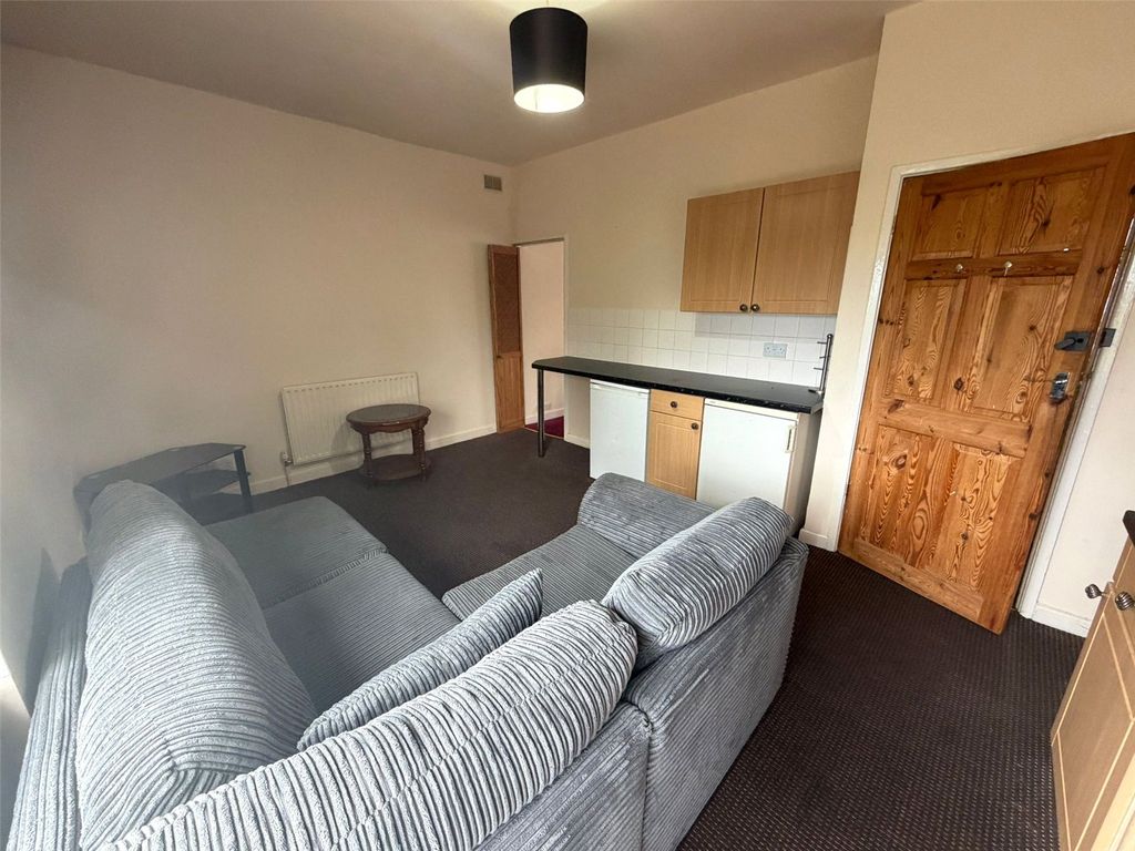 Property photo 1 of 8 Picture No. 07