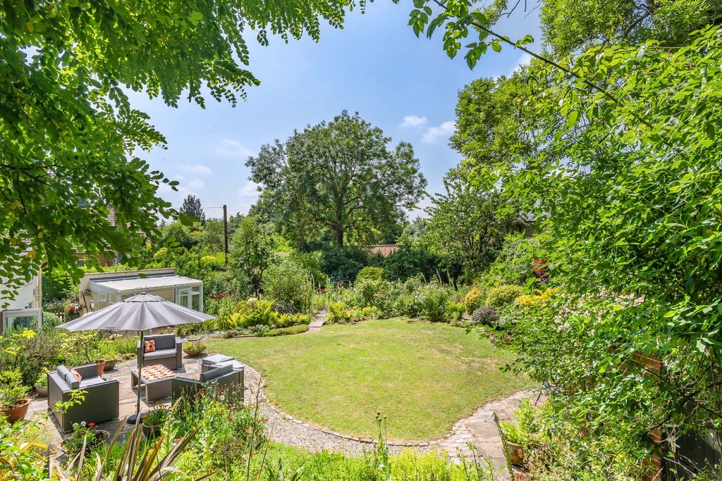 Property photo 2 of 18