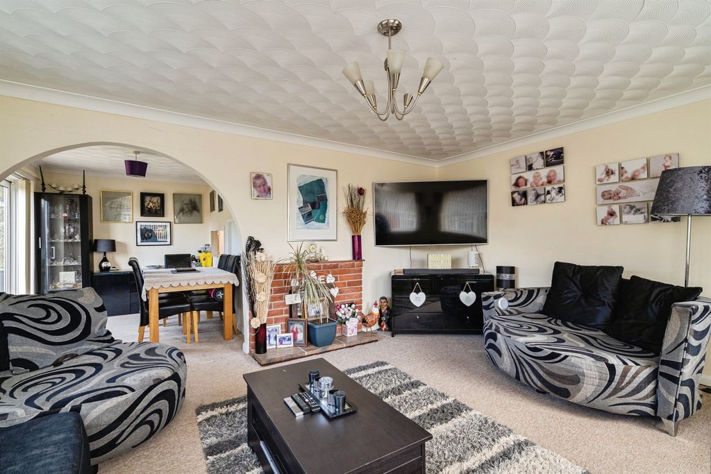 Additional image 6 of 4 bed detached house for saleRedenhall Road, Harleston IP20
