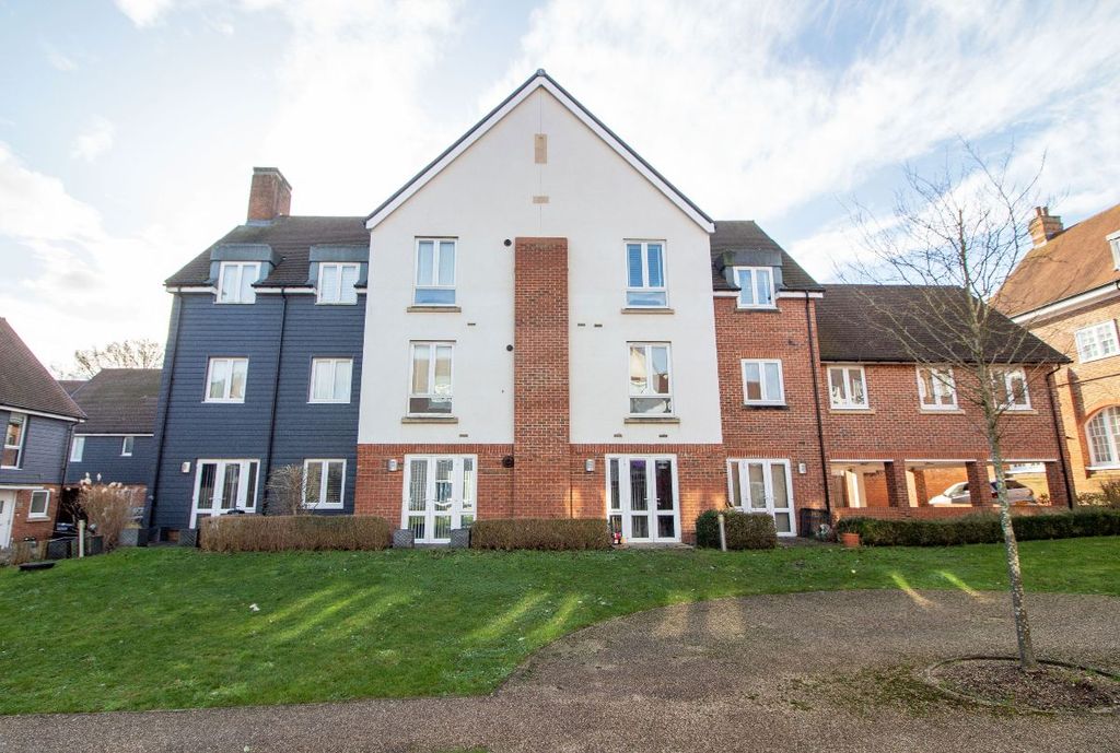 2 bed flat for sale Waterlooville