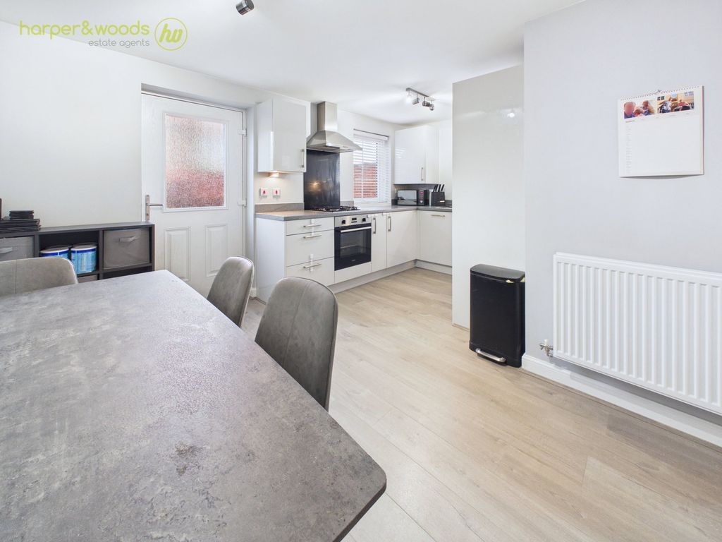 Property photo 2 of 41