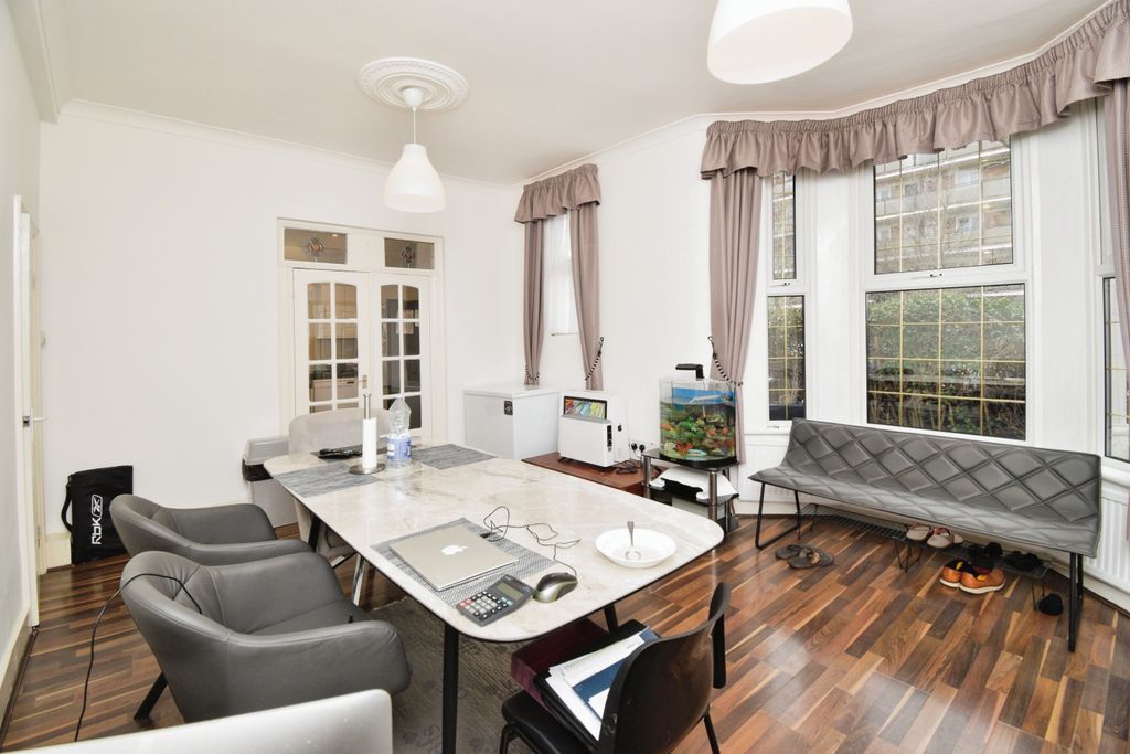 Property photo 2 of 20 2