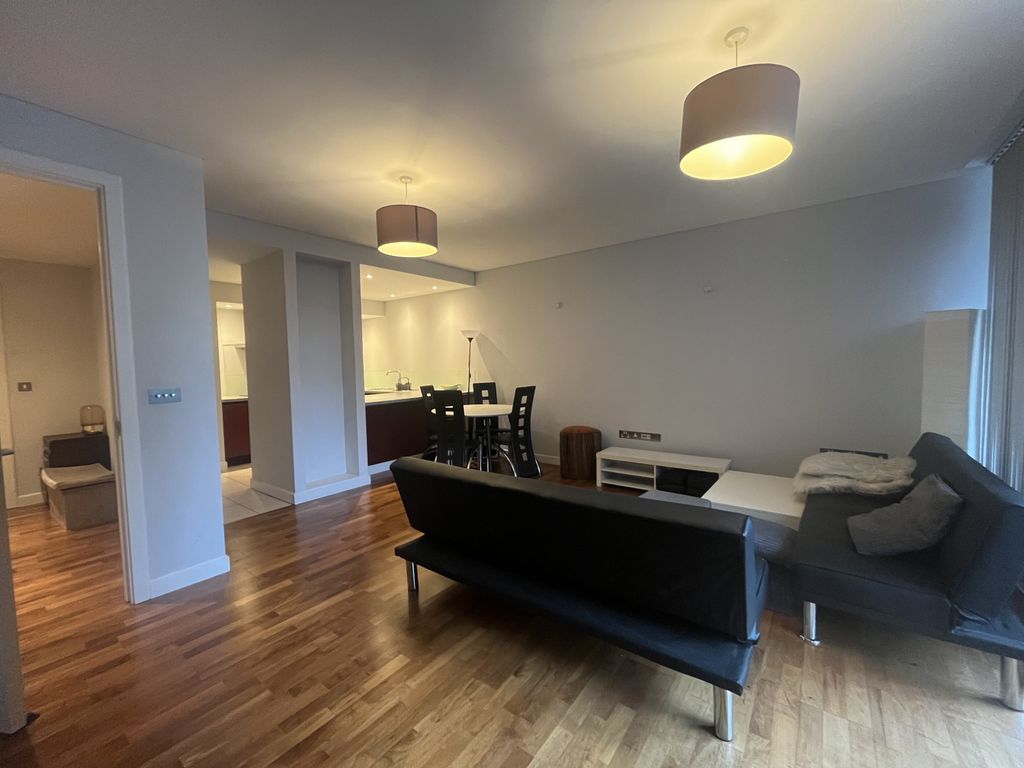 Property photo 2 of 13 Lounge