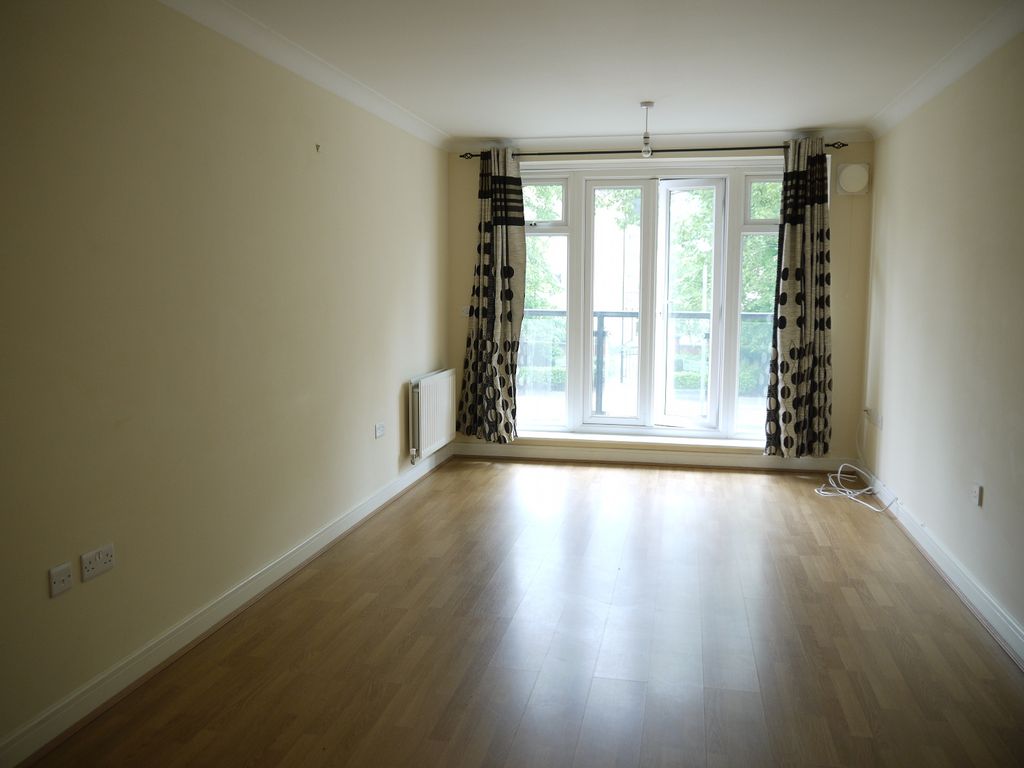 Property photo 3 of 7 Lounge