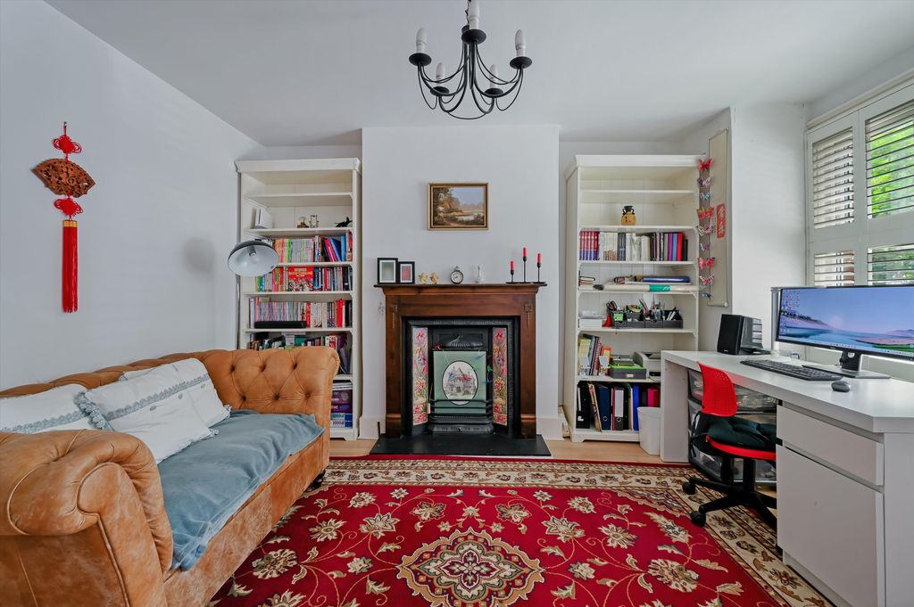 Property photo 2 of 13 Image