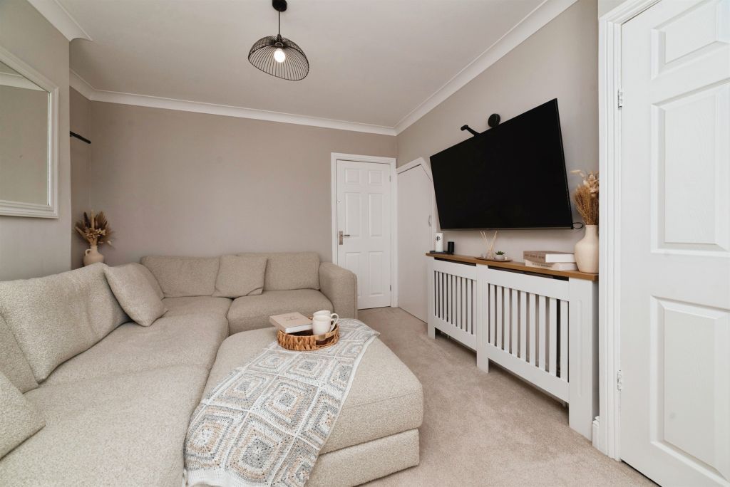 Property photo 3 of 18
