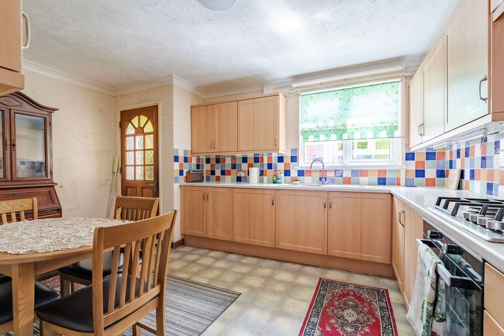 Property photo 3 of 16