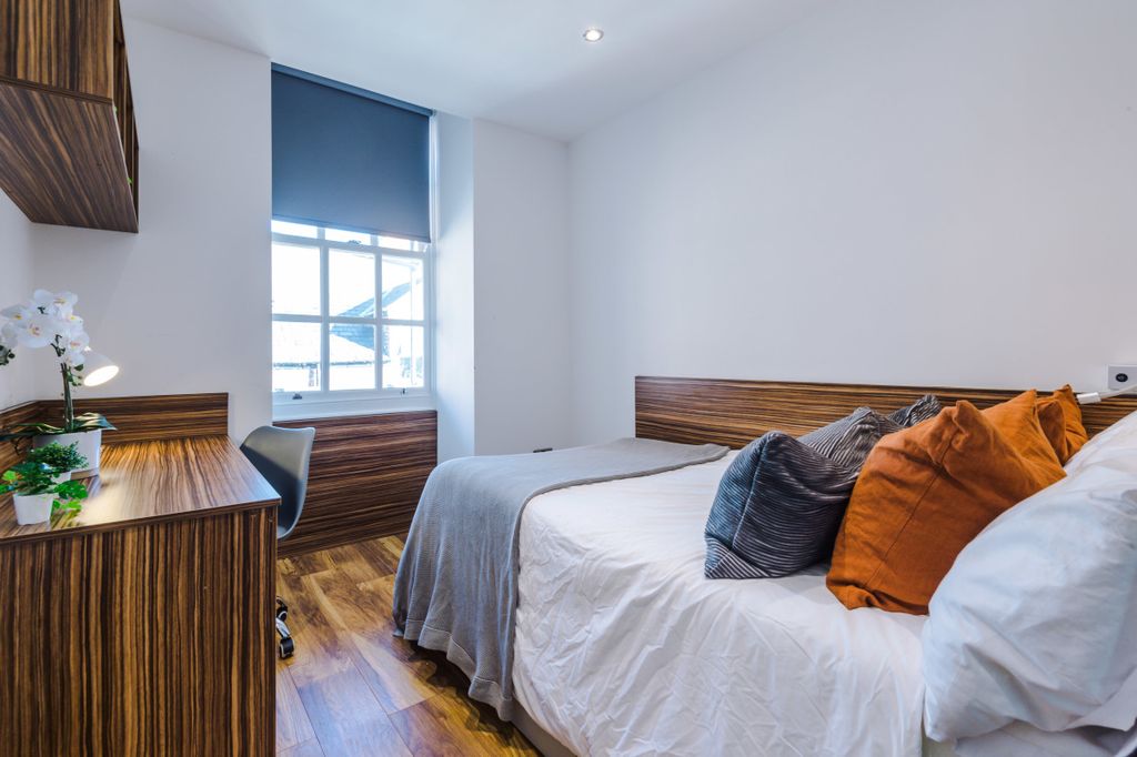 Property photo 2 of 21 Jesmond View, Block A, Flat 8, Bedroom 10