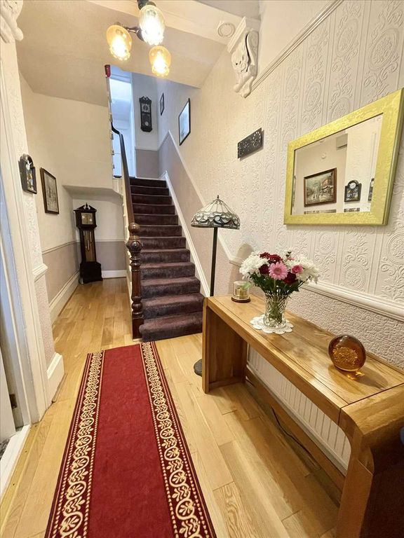 Property photo 2 of 26 Entrance Lobby/Hall