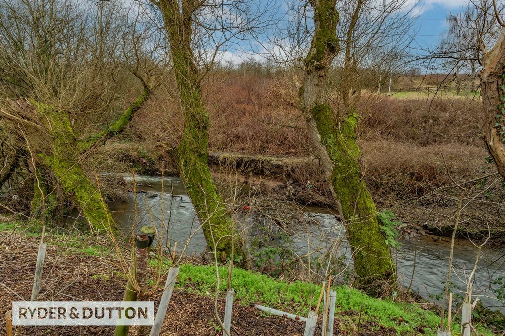 Property photo 3 of 26 Picture No. 30