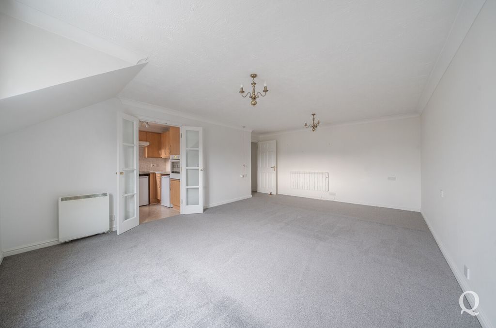 Property photo 3 of 14 Cf962773-E6B6-438...