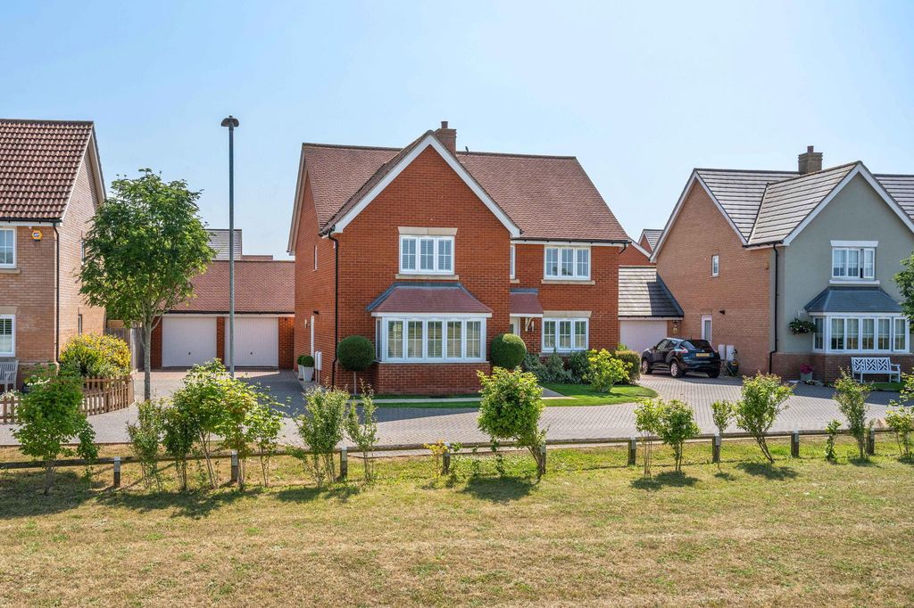 Property photo 1 of 48
