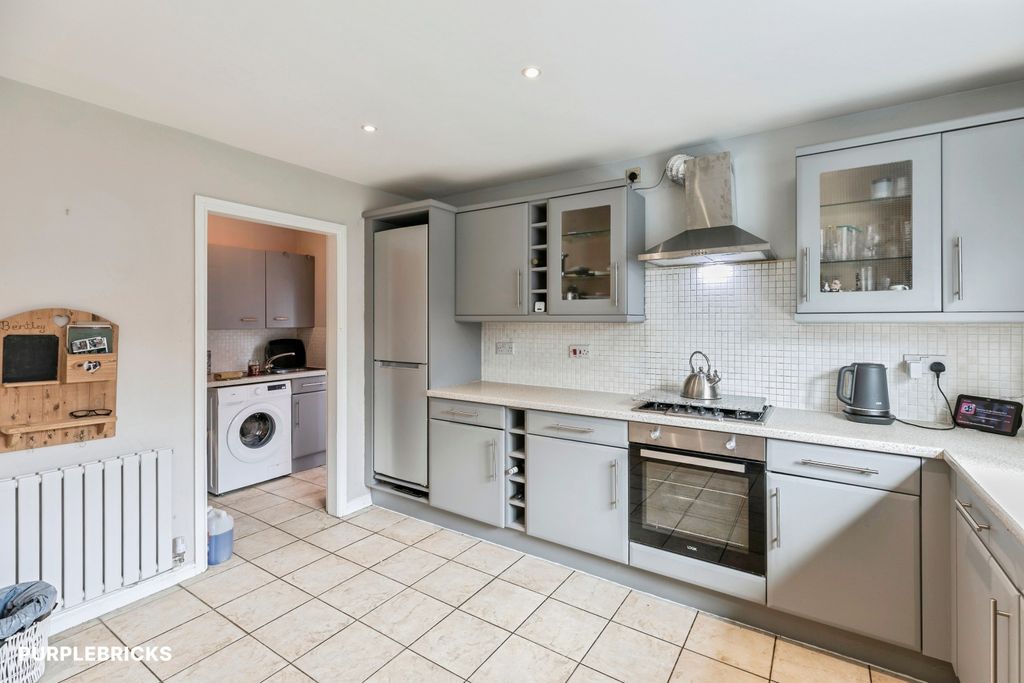 Property photo 3 of 22 Kitchen