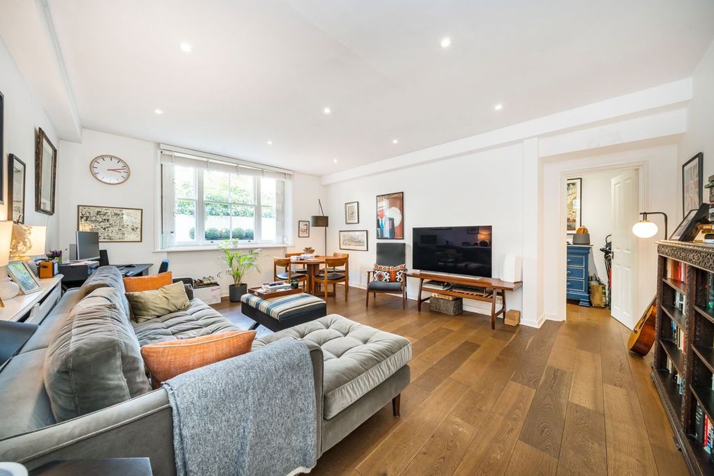 Property photo 2 of 9