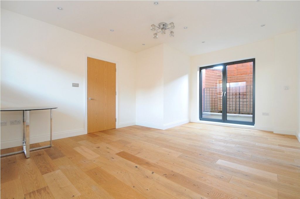 Property photo 1 of 6 Picture No. 10