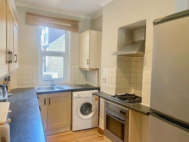 Property photo 3 of 6 Kitchen