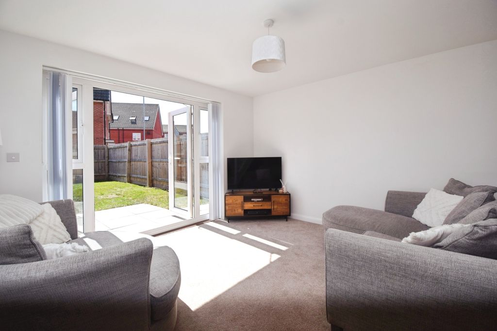 Property photo 2 of 11 24Effdd7-Living 20Room