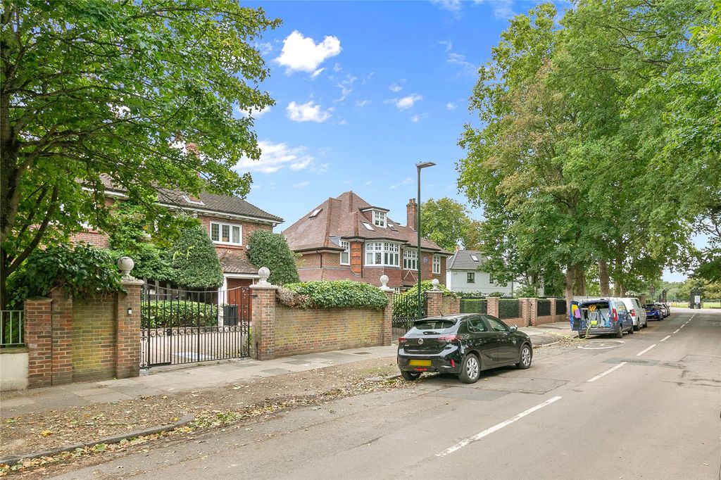 Property photo 1 of 16 Picture No. 22