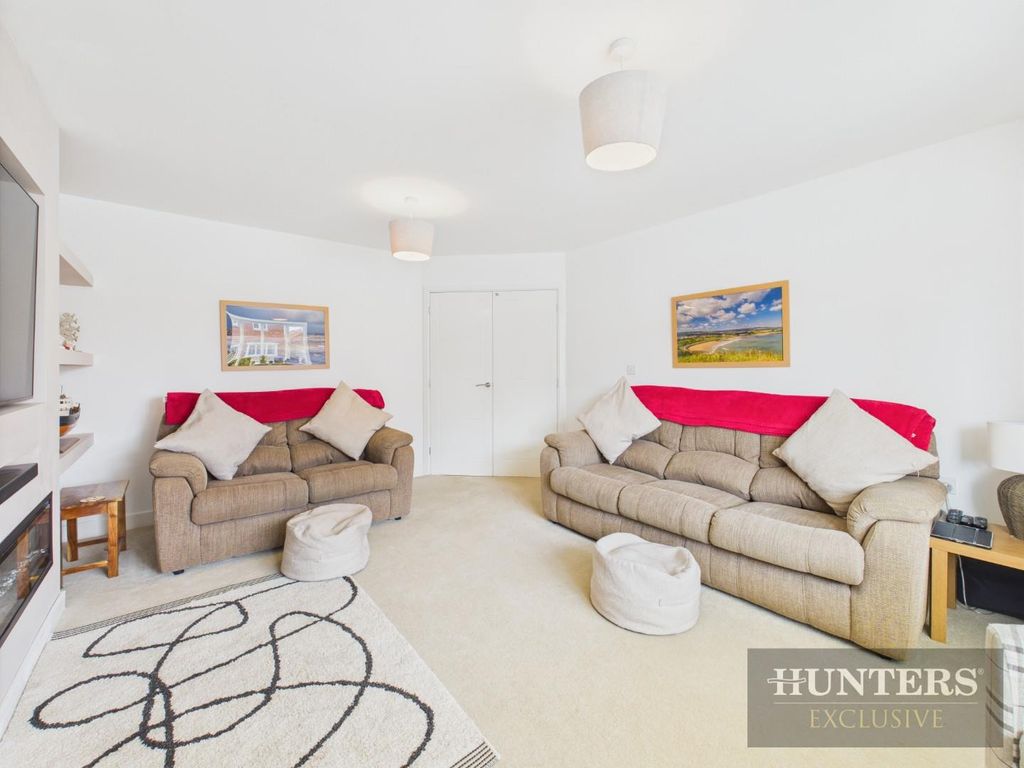 Property photo 3 of 30 Cam05316G0-Pr0177-Still023.Jpg