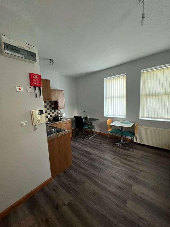 Property photo 2 of 5
