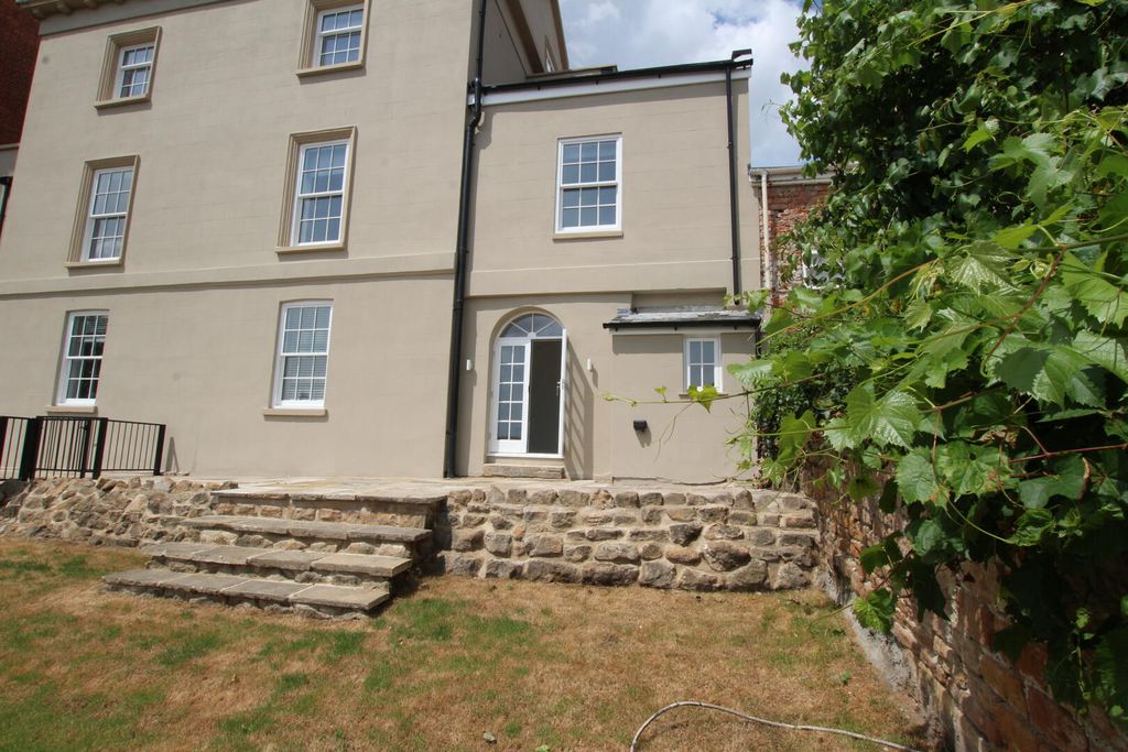 Additional image 15 of 2 bed flat for saleDerby Road, The Park NG7