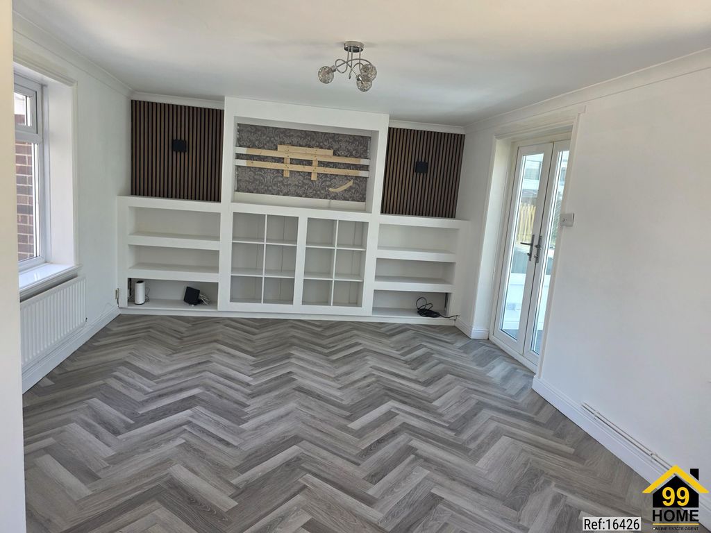 Property photo 2 of 16 Photo 1