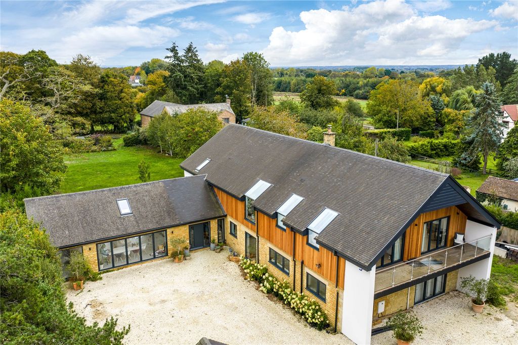 Property photo 1 of 15 Picture No. 12