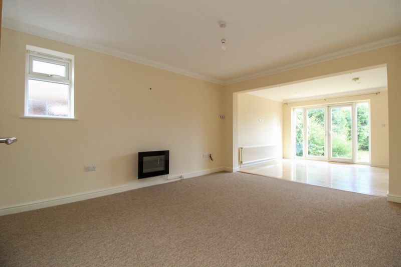 Property photo 3 of 16 Photo 7