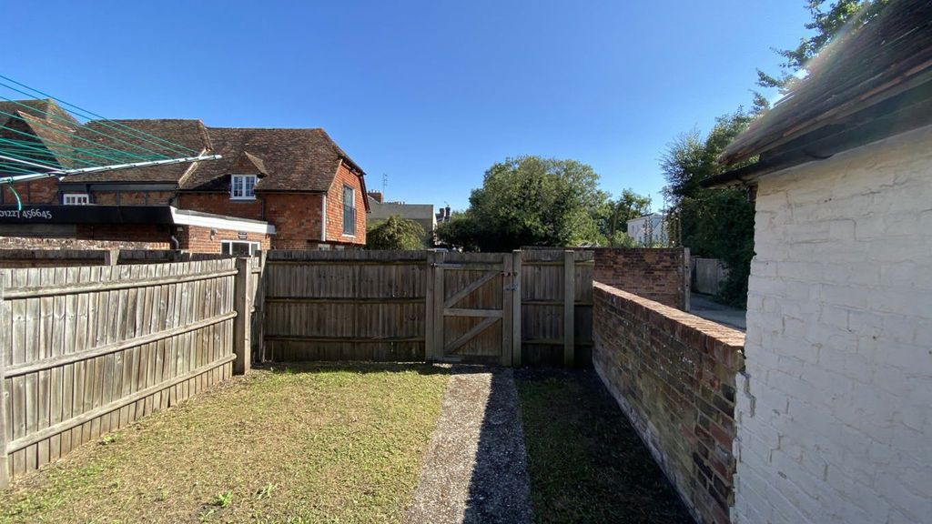 Property photo 2 of 35