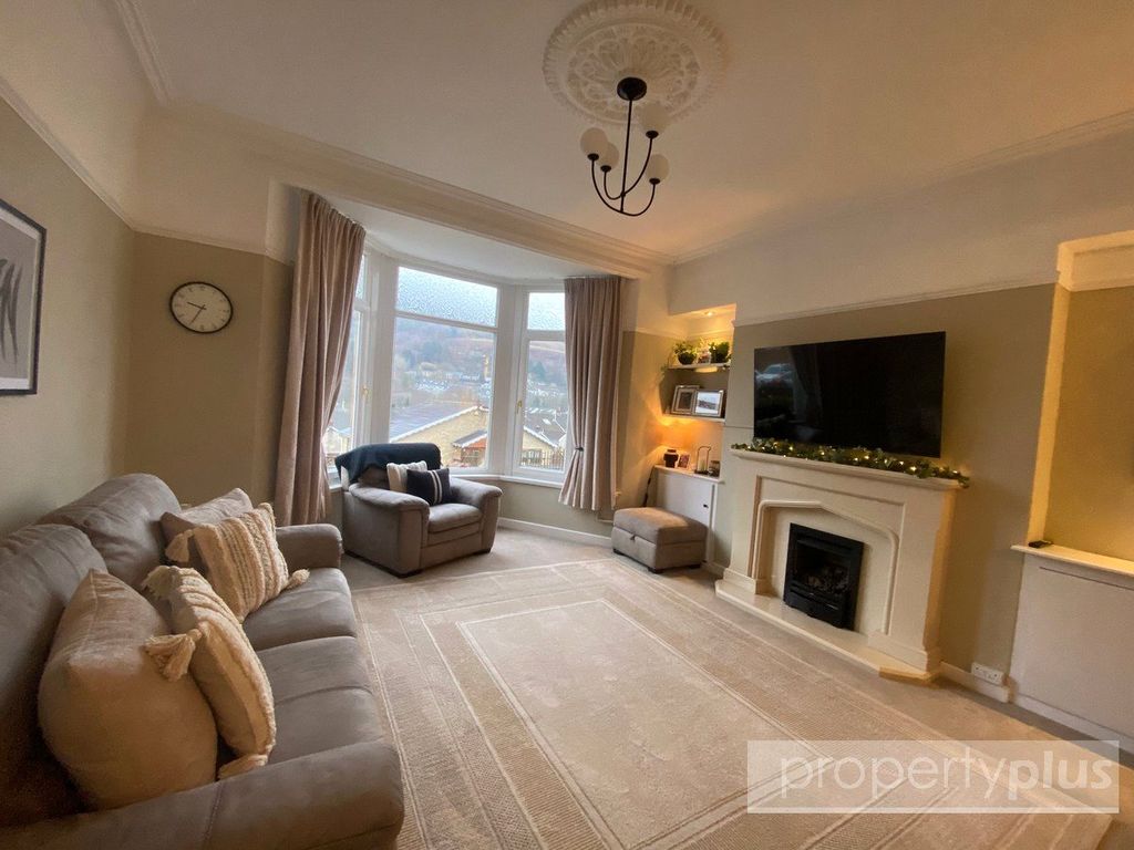 Property photo 2 of 29 Picture No. 27