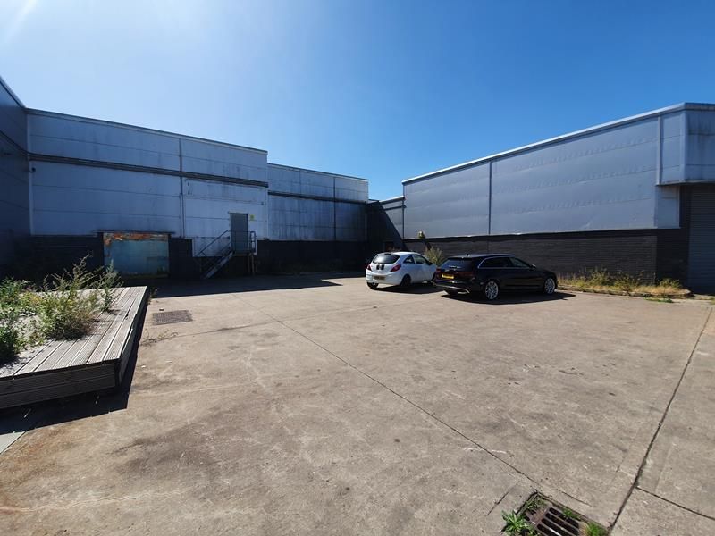 Property photo 3 of 7 Photo 3