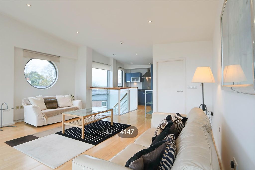 Property photo 2 of 14 Kitchen / Living /Dining Area