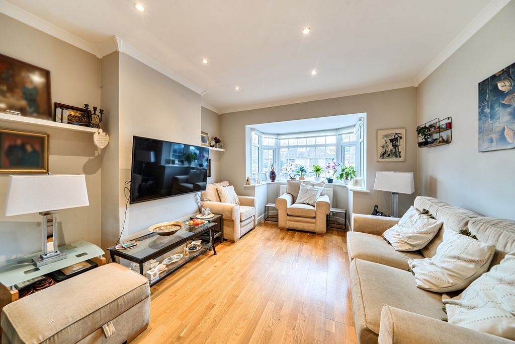 Property photo 2 of 19 1536125-5-6Ad0F50...