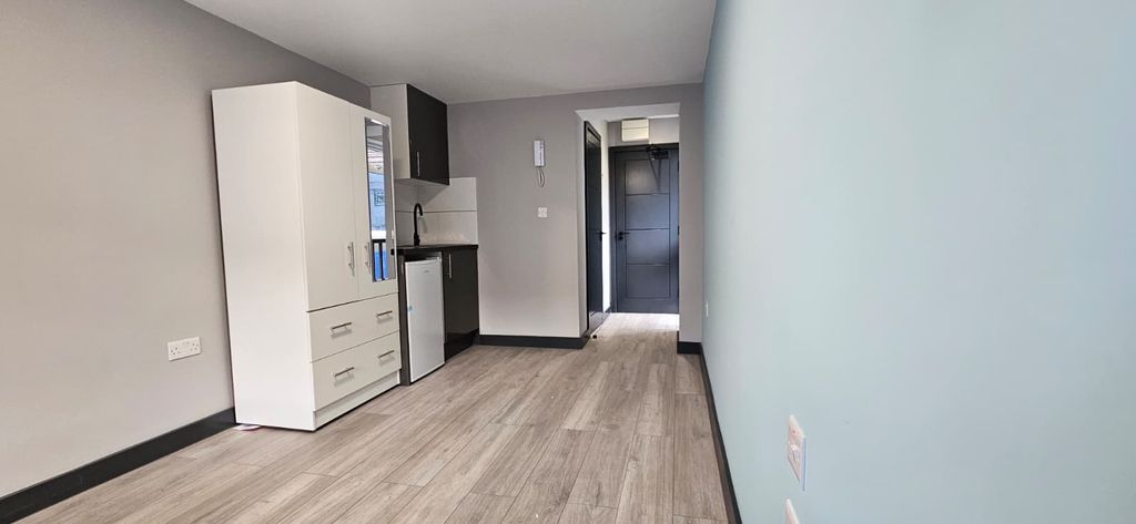 Property photo 1 of 3