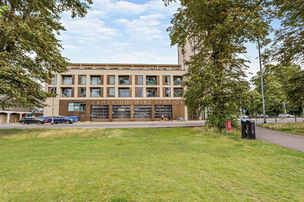 Property photo 1 of 7 Exterior