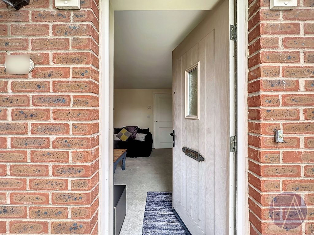 Property photo 3 of 17 4395427