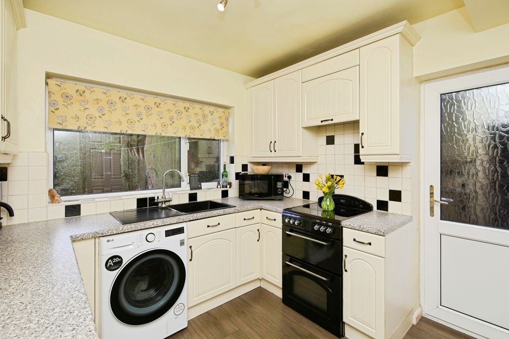 Property photo 2 of 17 Pbox-Img.Jpg